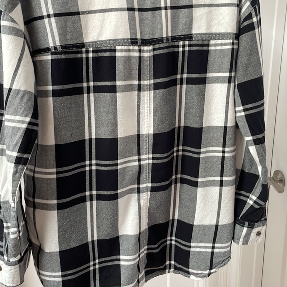 Old Navy boyfriend shirt -M - Picture 6 of 6